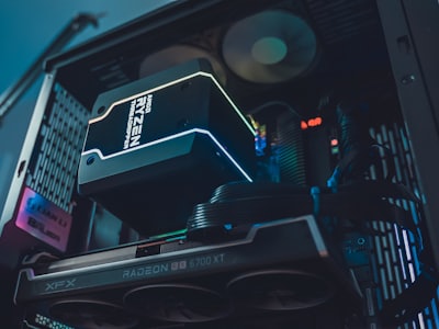 Compact X - Kompaktowy komputer Mini ITX z RX 6700 XT